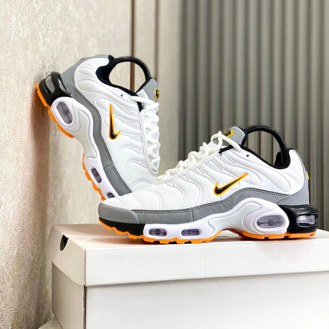 Nike TN Blanco Amarillo — Estilo urbano que destaca, comodidad y calidad